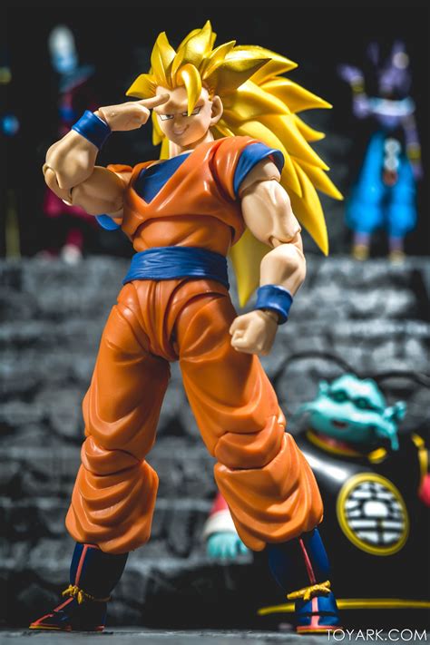 Goku super sayen pics are great to personalize your these animated pictures were created using the blingee free online photo editor. S.H. Figuarts Super Saiyan 3 Goku (2017) Photo Review ...