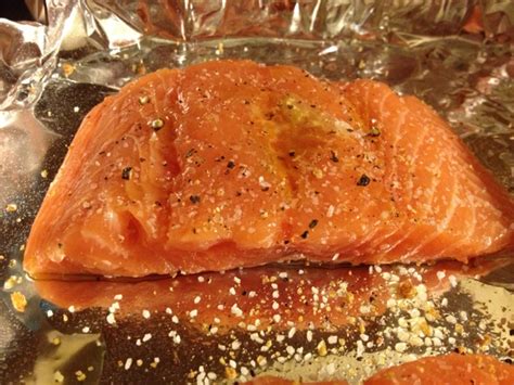 Bake uncovered on an oiled baking sheet at 350 degrees for about 25 minutes or until fish flakes easily with a fork. Katie Wanders : Pioneer woman's recipe for perfect salmon