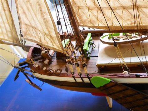 Das haus friedeburg mit ferienwohnung für 2 bis 5 personen liegt im ortskern von carolinensiel, in ruhiger lage direkt am kurpark. Schiffe und anderes im Deutsches Sielhafenmuseum Wittmund ...