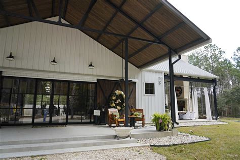 Move Over Tiny Houses — ‘barndominiums Are Here
