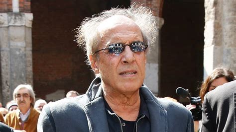 Why is adriano celentano known as the flexible one? Was macht Adriano Celentano heute? | Männersache