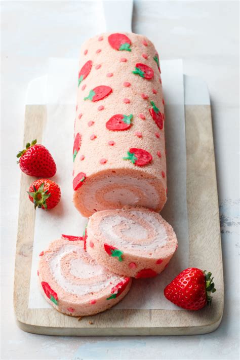 How To Make Strawberry Roll Cake