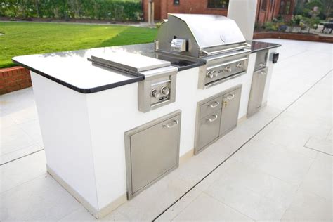 White stucco ultra modern home. RECOMMENDED MATERIAL FOR FACE OF BASE IS WHITE SMOOTH ...