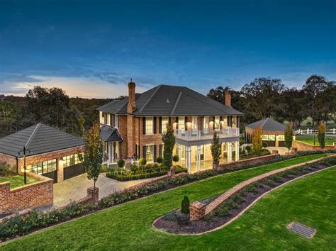 Newly Listed Brick Mansion In Victoria Australia Homes Of The Rich