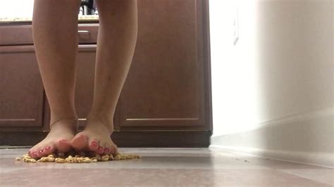 Crunching Morning Cereal With My Bare Feet Youtube