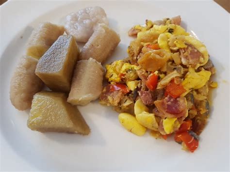 Ackee And Saltfish With Bacon Jamaicas National Dish Myreallifetips