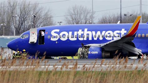 Listen Radio Transmissions Of Southwest Airlines Emergency Landing