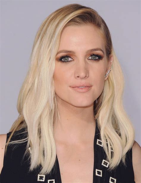 Ashlee Simpson Is Pregnant Daily Dish