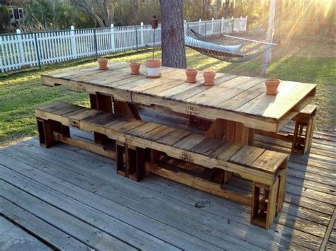 22 Cheap And Easy Pallet Outdoor Furniture Diy To Make