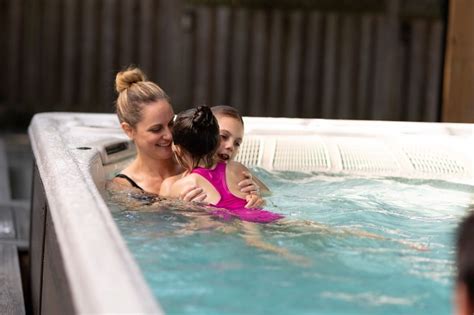 Hydropool Executivetrainer Swim Spas The Hot Tub And Swim Spa Company