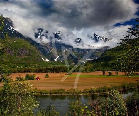 Her er endestasjon for raumabanen til dombås, der den er. NORWAY Andalsnes