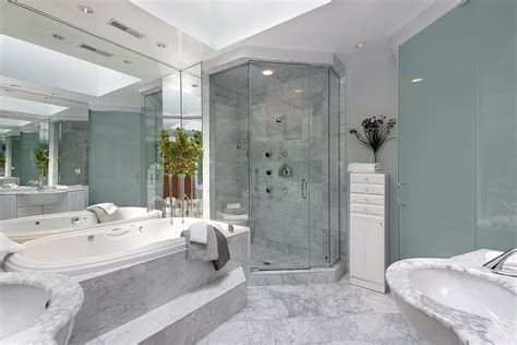 27 Cool Blue Master Bathroom Designs And Ideas Pictures
