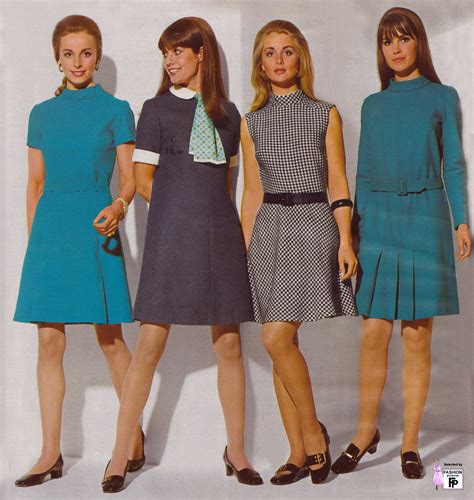 Vintage Dresses From 1969 Retro Fashion Sixties Fashion 1960s Fashion
