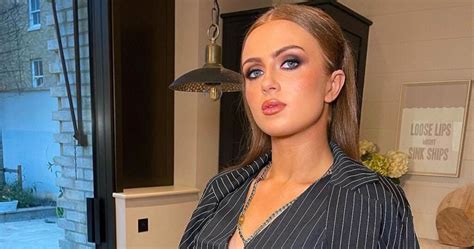 Maisie Smith Poses For A Selfie Photo In Which She Is Dripping With