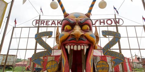 American Horror Story Freak Show Premiere Recap Its A Circus All