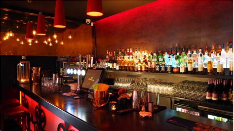Best 5 Bars in Austin, Texas: Find the Best Bars Near Me in Austin ...