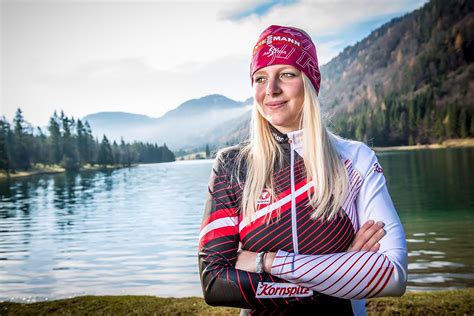 Lisa theresa hauser holt für österreich die bronzemedaille! Medaillenfeier für Lisa Hauser - Biathlon