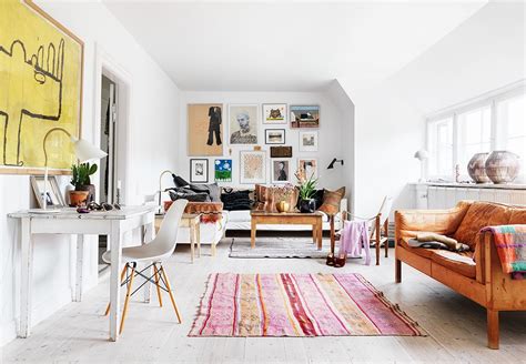 Scandinavian style marries modern design and natural elements to create a space that feels decidedly nordic. Colorful Scandinavian home with oriental vibes (design attractor) | Home