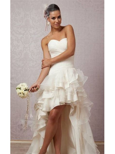 Abiti cerimonia corti davanti e lunghi dietro. Abito da Sposa Asimmetrico Corto Avanti e Lungo Dietro con ...