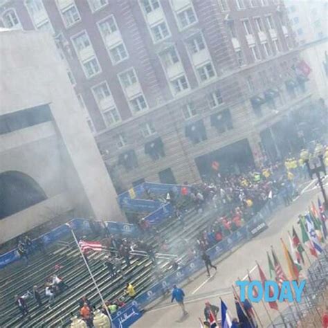 Boston Esplosione Alla Maratona Morti E Feriti