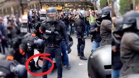 VidÉo Un Policier Met Sa Matraque Dans Le Pantalon Dun Manifestant à