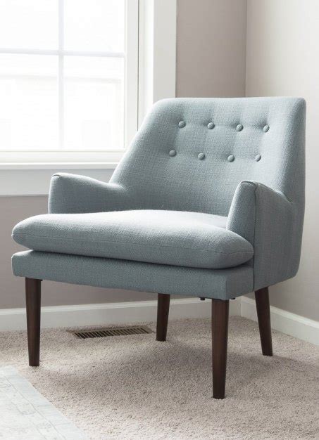 Accent chairs that accomplish both of these tasks come in a variety of types, styles, sizes, materials, and colors. 8 Affordable Accent Chairs for Your Master Bedroom » Keys ...