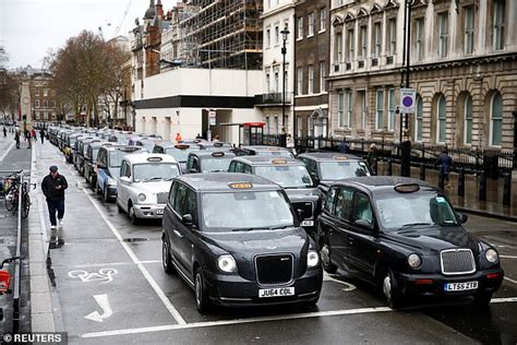 London Cabbies Slam Lunatic Sadiq Khan After Pop Up Cycle Lanes Spark Traffic Chaos Daily