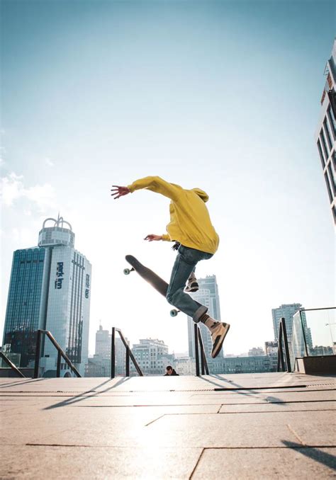 27 Skateboard Pictures Download Free Images On Unsplash Skateboard Pictures Skateboard