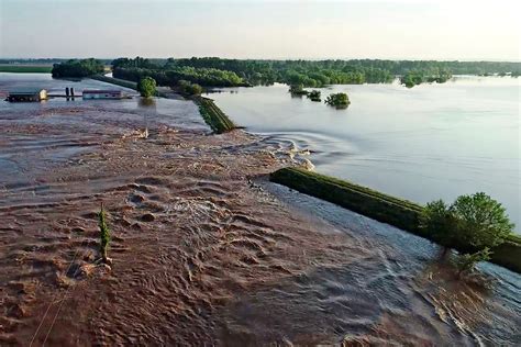 Arkansas Floods Force New Look At Old Levees Arkansas Business News