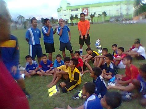 Lapora n bank negara malaysia 2011. Program Pembangunan Bola Sepak Negara: Laporan Pemantauan ...