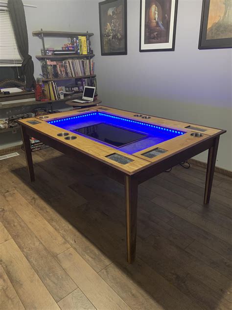 My Ultimate Gaming Table (link to build in comments) : DnDIY