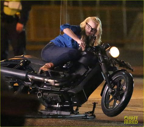 Margot Robbie Does Her Own Intense Suicide Squad Stunts Photo