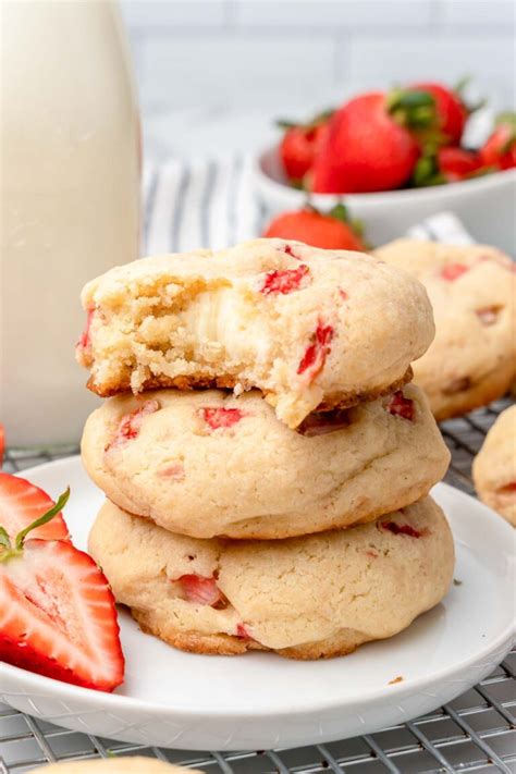 Cheesecake Stuffed Strawberry Cookies Fun Cookie Recipes