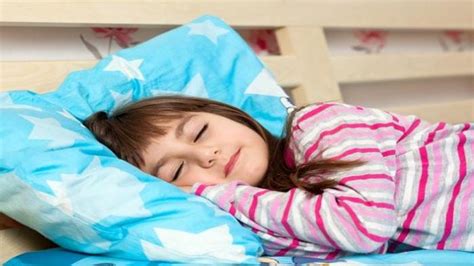 Anak sukar tidur malam atau siang merungsingkan ibu. Simak, Solusi Bagi Anda Susah Tidur di Malam Hari, Begini ...