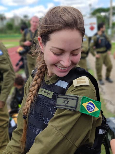 La familia ve como una incongruencia que el tribunal militar israelí aun no haya anunciado los cargos. Tenente de família carioca se destaca na missão israelense ...