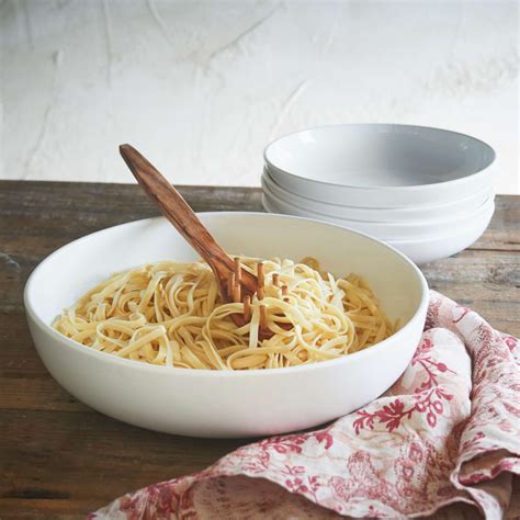 Truefoodkitchen, marketing presso true food kitchen, ha risposto a questa recensione.risposta inviata il 6 settembre 2020. Pasta Bowls, Set of 5 | Sur La Table in 2020 | Pasta bowl ...