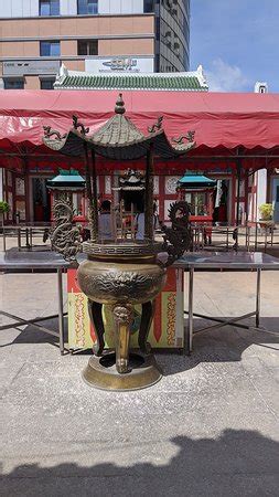 With beautiful sculptures, this temple attracts visitors daily making it a significant landmark of johor bahru. Johor Old Chinese Temple, Johor Bahru - Tripadvisor