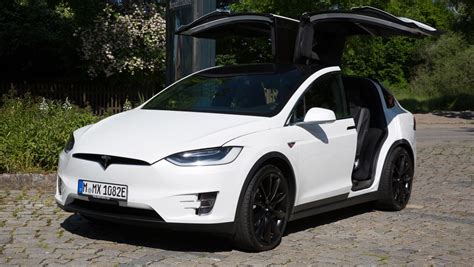 New Entry Level Tesla Model X 60d Costs From £64100 Auto Express
