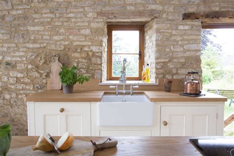 A Traditional Country Kitchen De Sustainable Kitchens Brick Kitchen