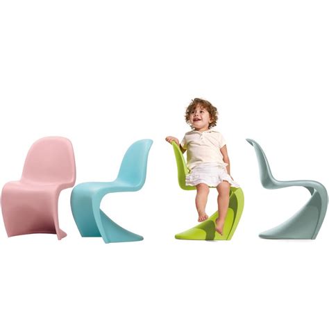 Designer children's chair with a legendary look. Vitra Panton Junior Chair pink