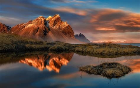 reflection-in-water-stokksnes-vestrahorn-mountain-in-east-iceland