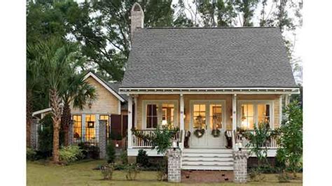 The best southern farmhouse style floor plans. Small Cottage House Plans 700 1000 Sq FT Small Cottage ...