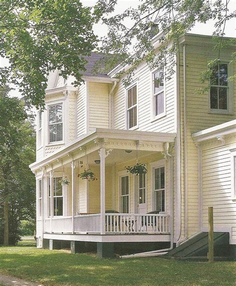 Pin By Paul Talavera On Veranda Farmhouse Exterior Victorian