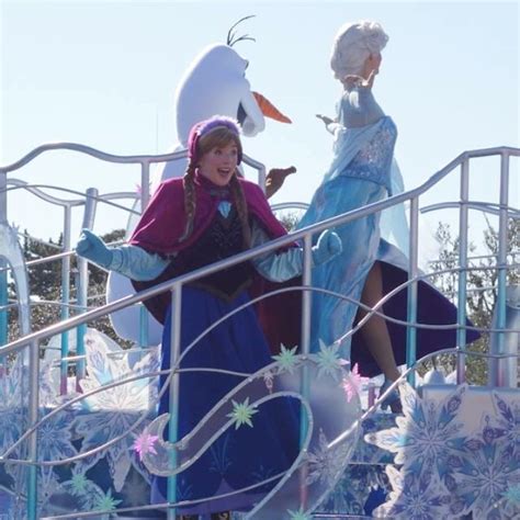 Anna And Elsa Frozen Fantasy At Tokyo Disneyland Inside The Magic Flickr