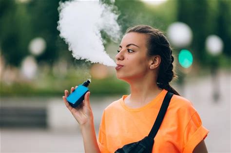 Blog What You Need To Know About The Health Risks Of Vaping Main