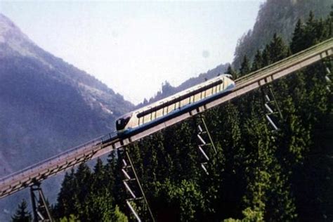 In norditalien sind bei einem seilbahnunglück mehrere menschen ums leben gekommen. Kaprun-Tragödie: Wie Österreicher die Schuld auf Deutsche ...