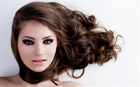 There is a large amount of maximum of girls wishes for a healthy, broad and shiny hair and hairstyles of a focus and has a unique hair weave pattern image you can download all 24 unique hair weave pattern model image. Latest Emo Girl Hairstyle Trends & Fashion Looks 2019 - Galstyles.com