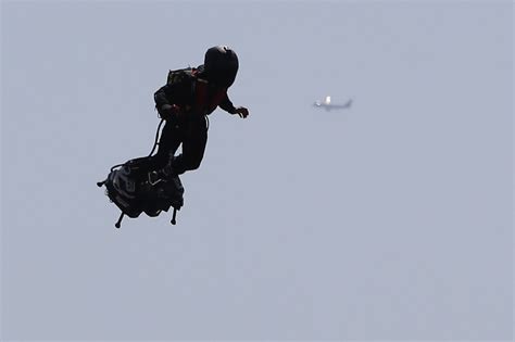 Jetpack Flying Man Sightings At Lax Spark Fbi Probe