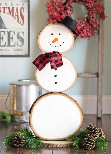Looking for a diy christmas decoration idea to make a star topper for your tree? 45 Adorable Snowman DIY Ideas for Christmas Decoration - Hative