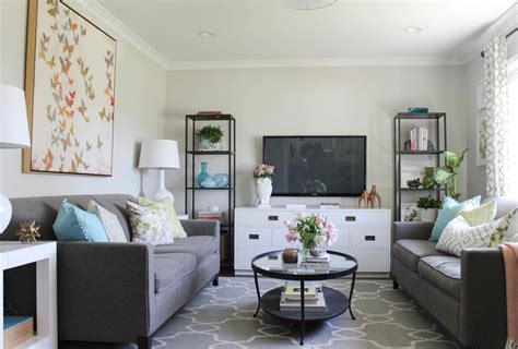 21 Ways To Decorate A Small Living Room And Create Space